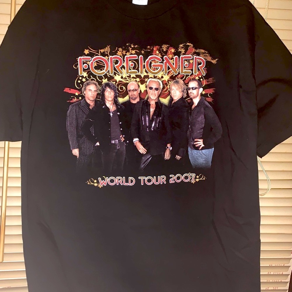 2007 foreigner concert shirt. Double-sided sz XL
